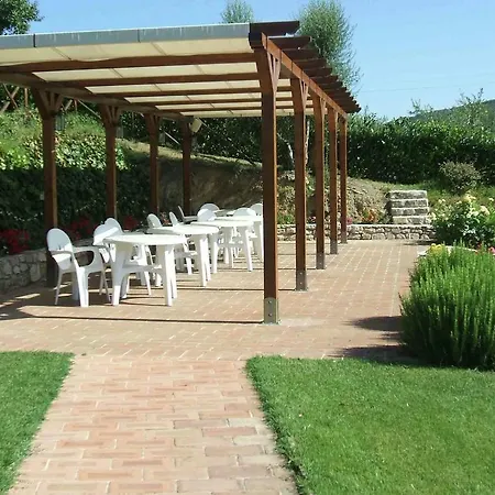 Beautiful Holiday In Umbria With Swimming Pool كورتْشّانو